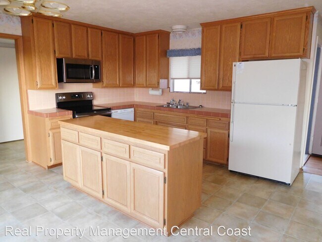 Building Photo - 3 br, 2 bath House - 1064 Bay Oaks Drive
