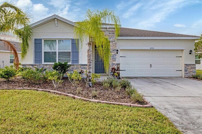 Building Photo - 5733 Silver Palm Blvd