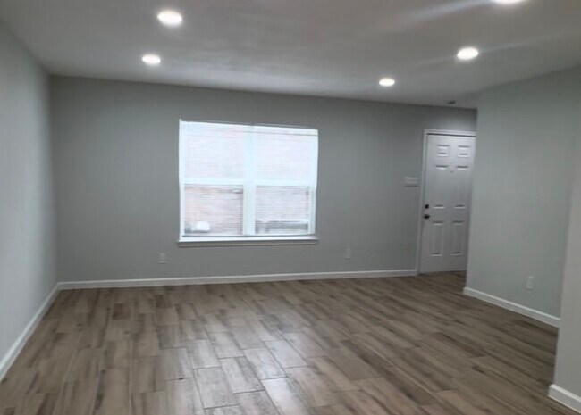Foto del edificio - 10126 Emnora Ln