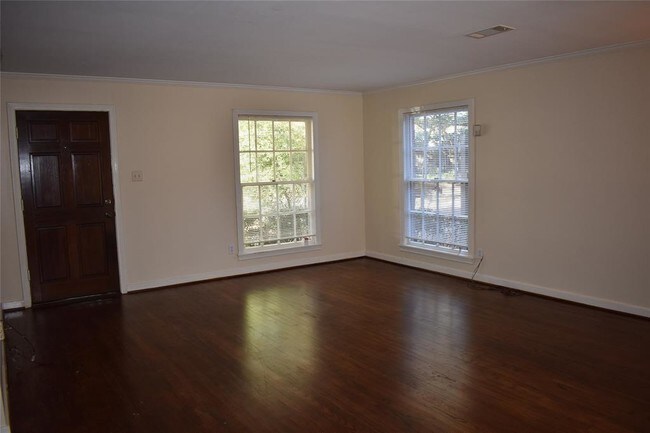 Foto del edificio - 3779 Childress St