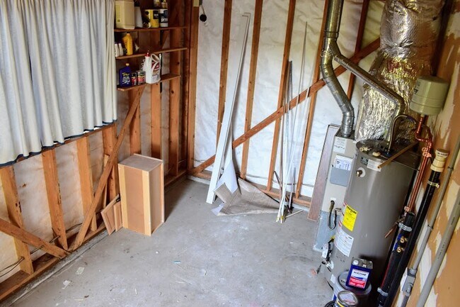 Attached Storage Space - 3510 Connelly Ave