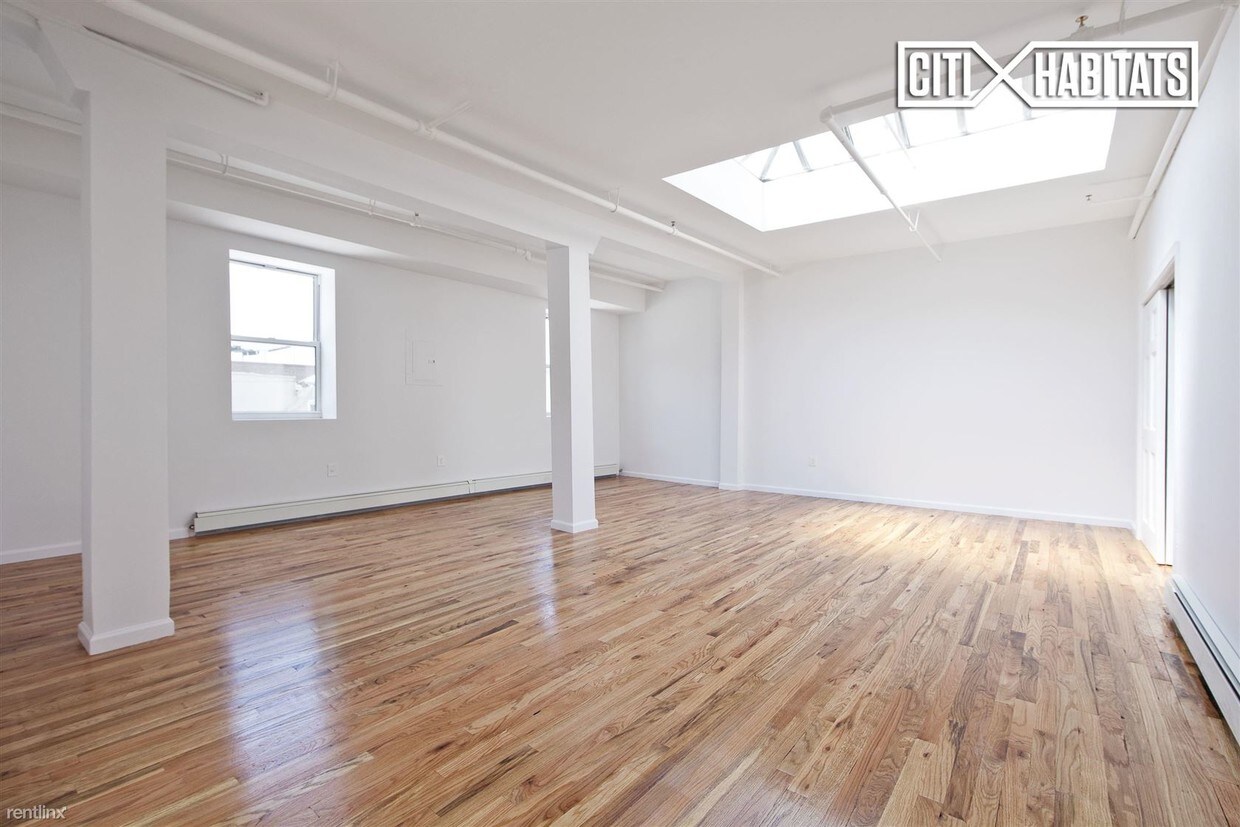 Building Photo - 30 Tiffany Pl