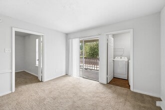 Building Photo - Wyndham at Hampton Apartments