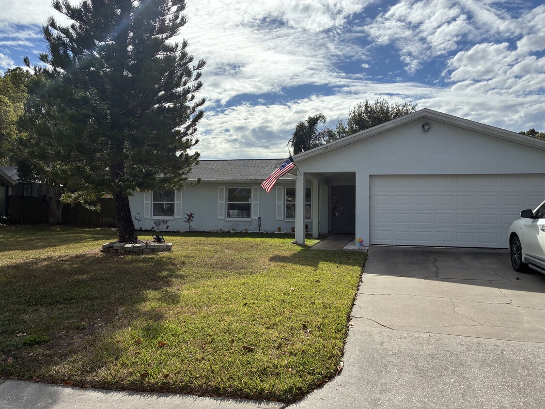 Photo - 105 N Bay Hills Blvd (Safety Harbor, FL)