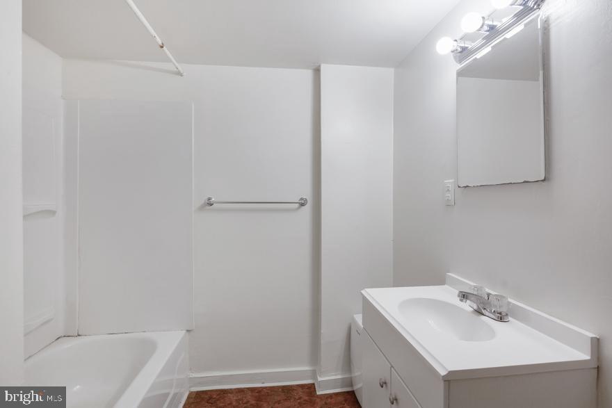 Foto principal - 3512 Lancaster Ave