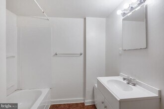 Building Photo - 3512 Lancaster Ave