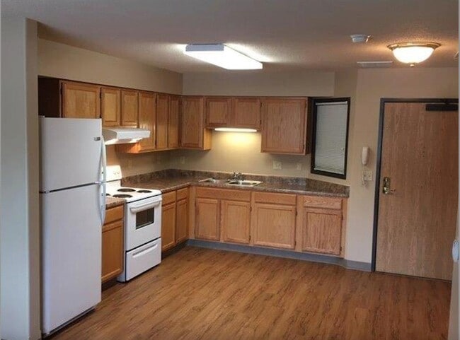 Building Photo - 741 Streeter Dr