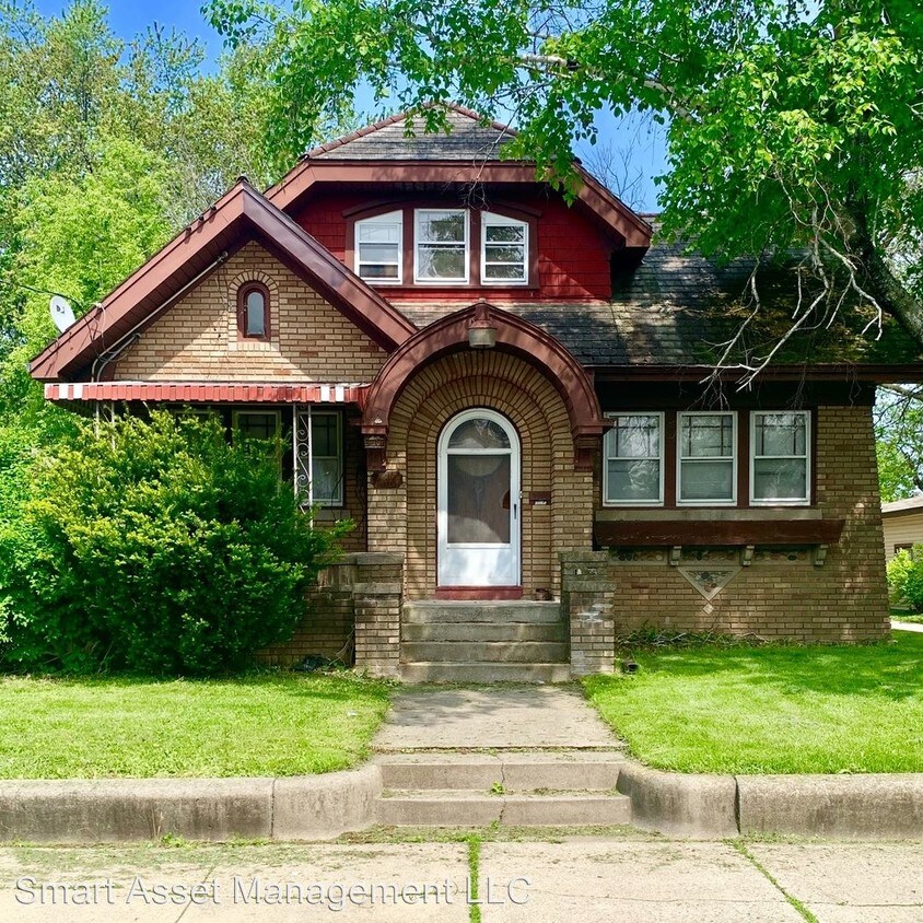 Primary Photo - 1815 Geneva St