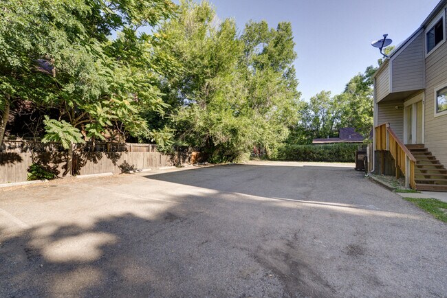 1631 19th Street (#1-7) Parking area - 1631 19th St