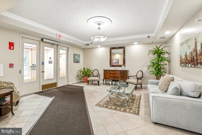 Building Photo - 14809 Pennfield Cir