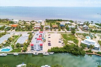 Building Photo - 605 Sombrero Beach Rd