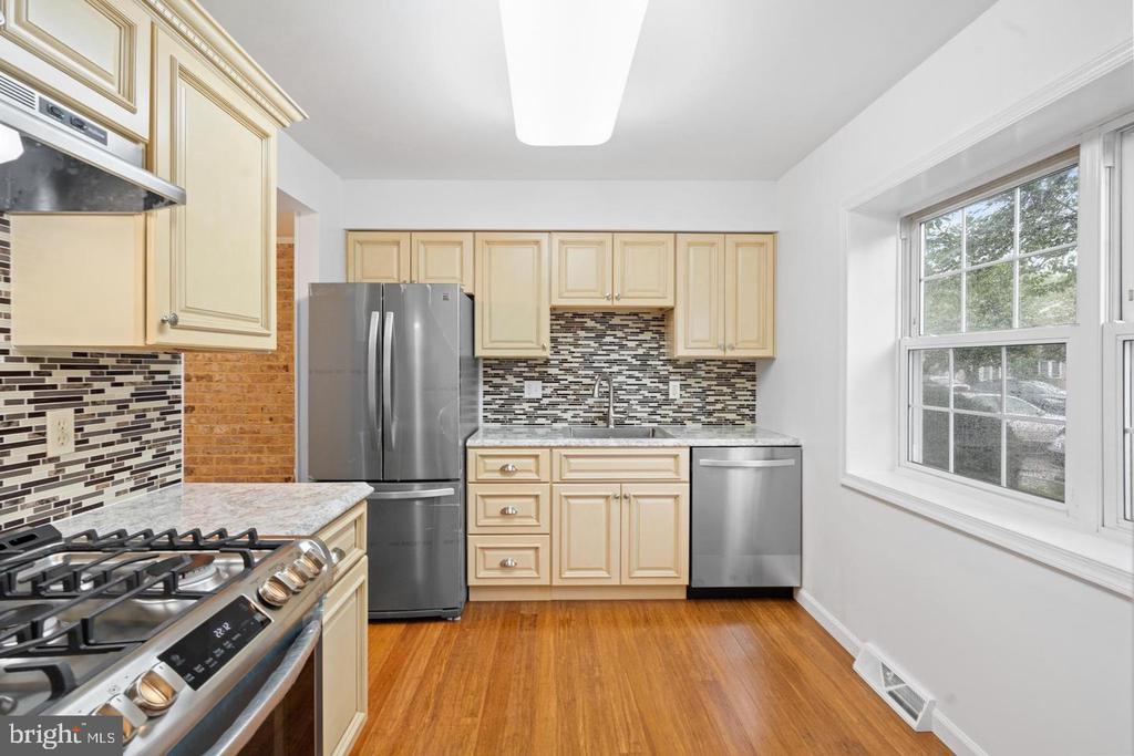 Foto principal - 6523 Gildar St