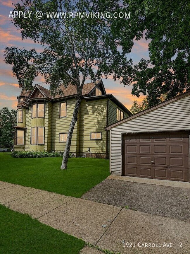 Building Photo - 3br 1ba ~ Security Deposit Free Alternativ...