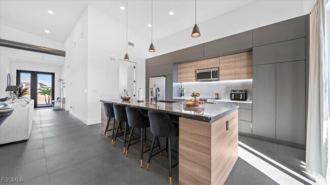 Foto del edificio - 1017 NE 4th Pl