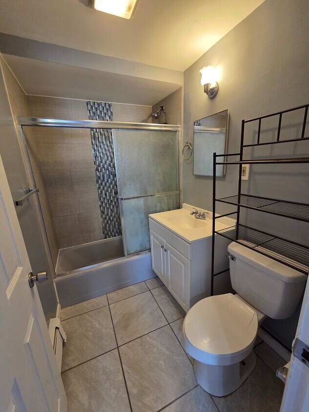 Foto principal - 389 Avenue E