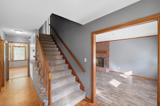 Foto del edificio - Spacious 4BR with Beautiful Backyard Retreat!