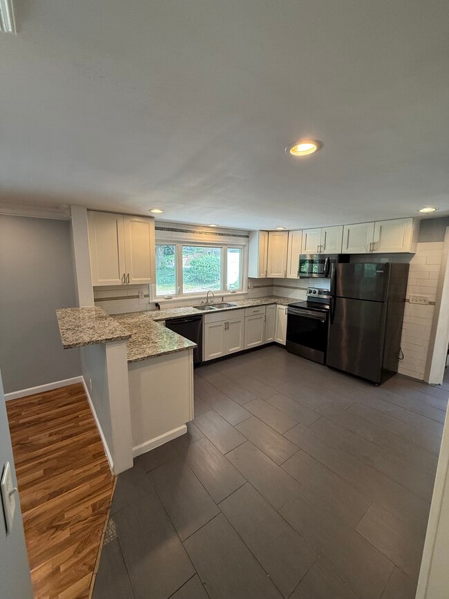 Granite Countertops - 1090 Stolle Rd