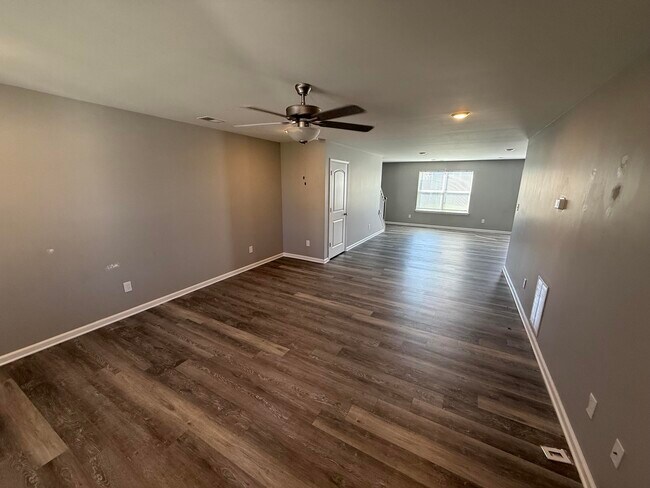 Building Photo - 2325 Tanksley Way