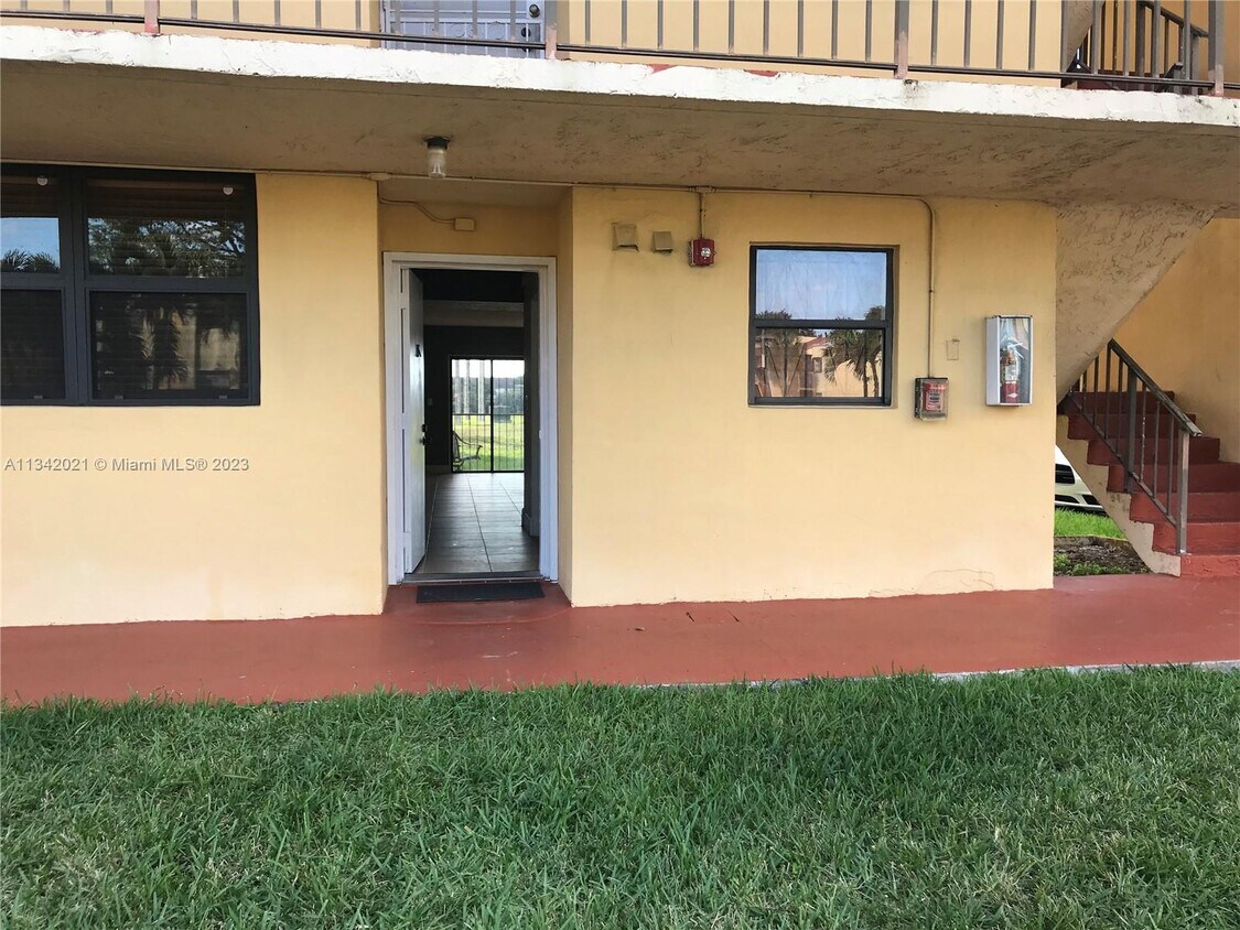 8881 Fontainebleau Blvd Unit 107A, Miami, FL 33172 Condo for Rent in