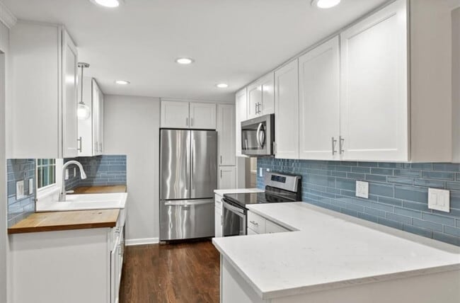 Foto del edificio - 3306 W 71st Ter