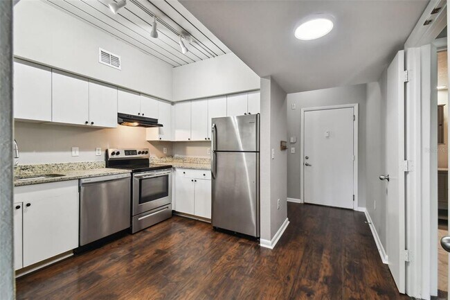 Foto del edificio - 2331 W Horatio St