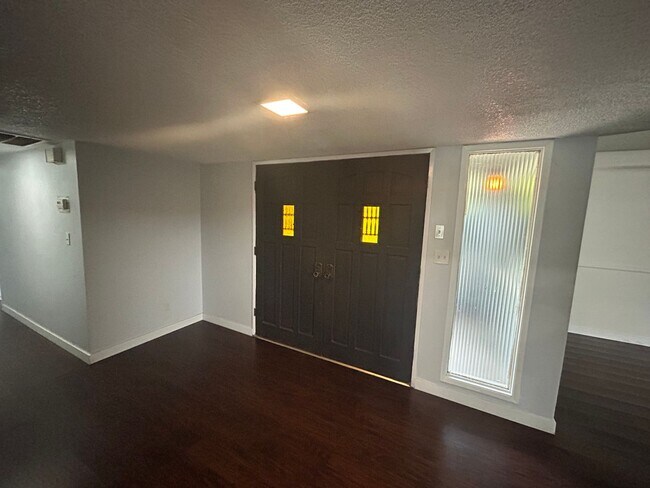 Foto del edificio - 617 N Stine Rd