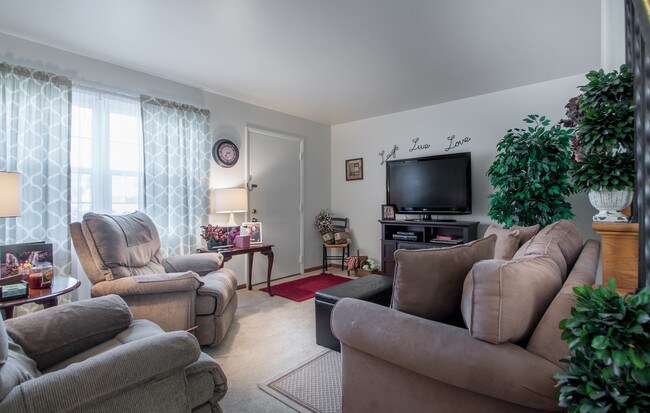 Sala de estar - 1063 E Home Rd