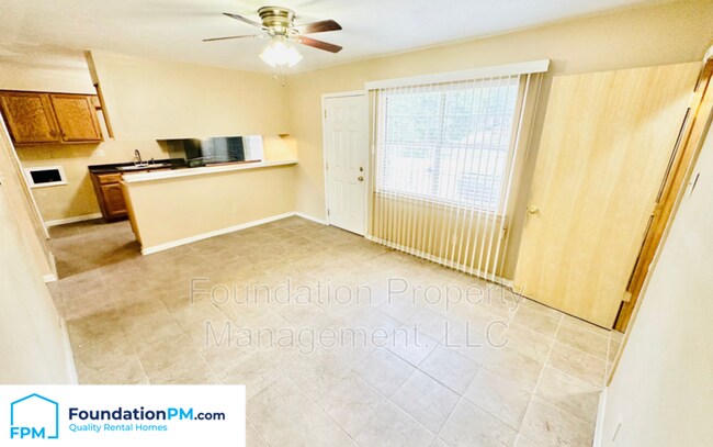 Building Photo - 2031 Willow Wood Ave
