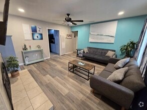 Building Photo - 2661 Magnolia Ave
