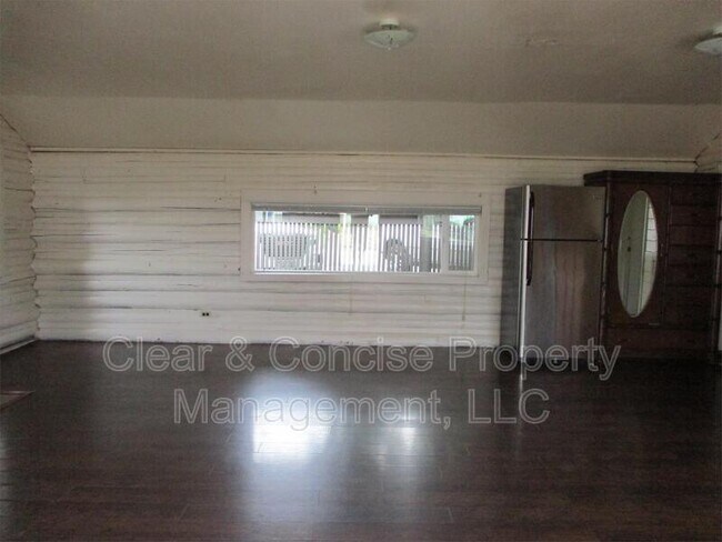 Foto del edificio - 1020 River Rd