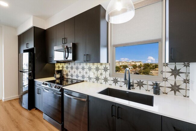 Foto del edificio - 2165 Gabriels Pl