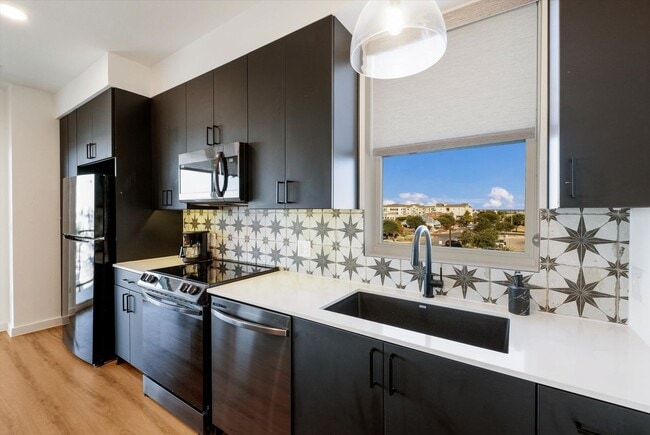 Foto del edificio - 2165 Gabriels Pl