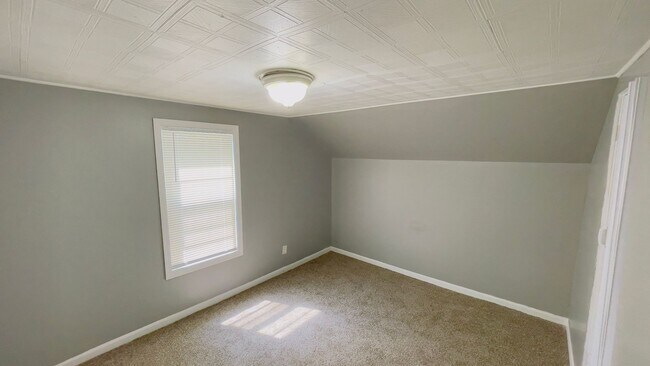 Building Photo - 1824 Bigelow St