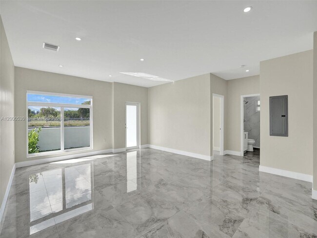 Foto del edificio - 14519 SW 272nd St