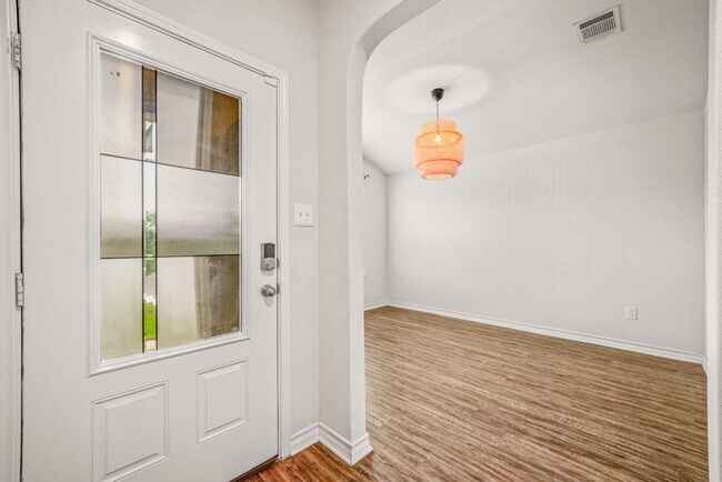 Foto del edificio - First time rental!