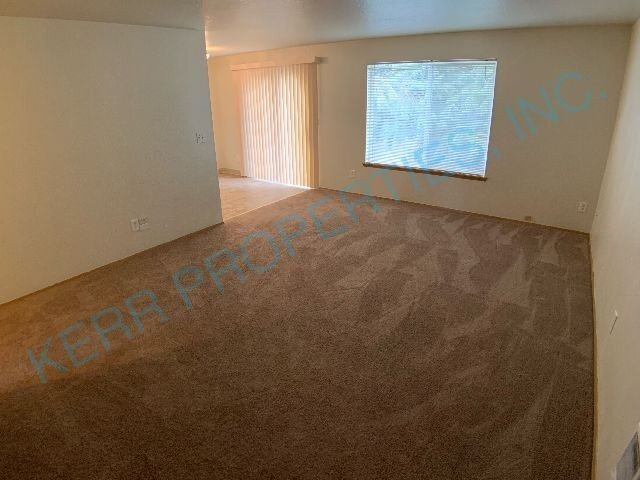Foto del edificio - Charming 2-Bedroom Multiplex in Portland w...