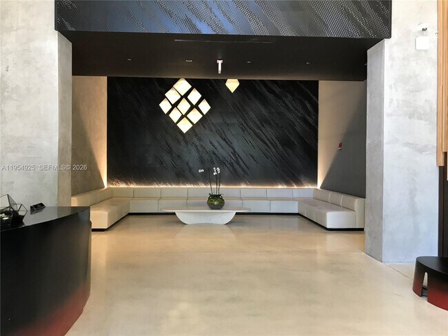 Foto del edificio - 151 SE 1st St