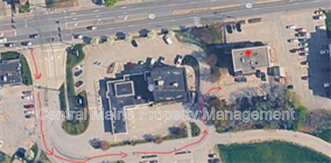 Building Photo - 571 Sabattus St