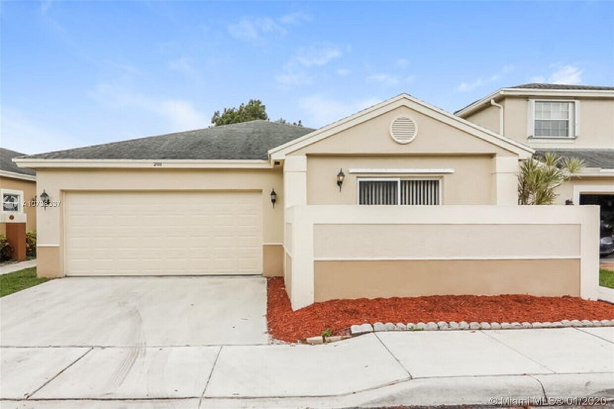 Foto principal - 201 E Riverbend Dr