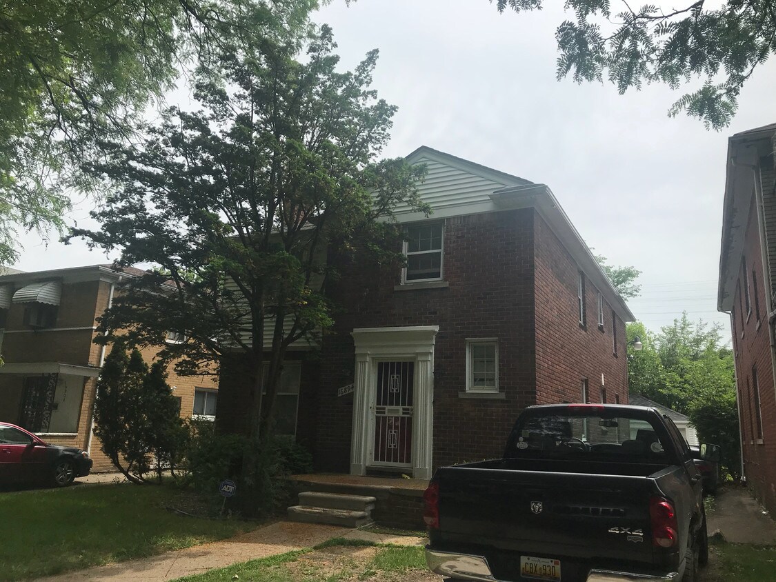Foto principal - 16894 Baylis St