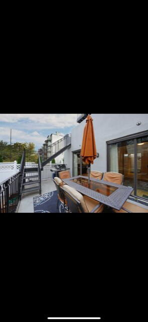 Foto principal - 833 Willow Ave