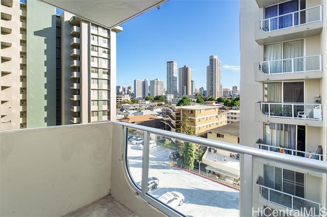 Building Photo - 2637 Kuilei St
