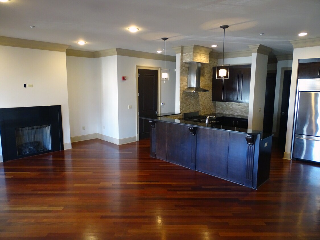 Primary Photo - 605 Silverstone Rd