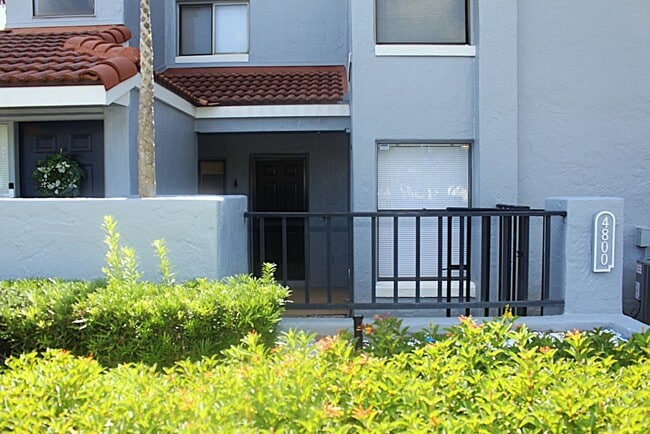 Photo - Lovely Condo for rent  ( New Lower Price)