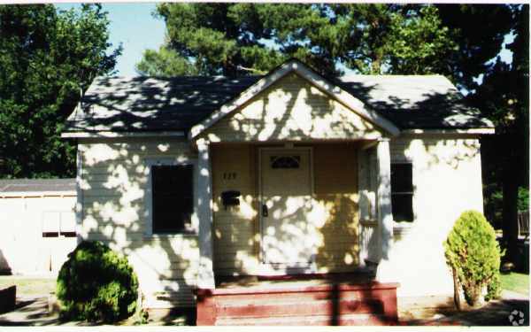 Primary Photo - 119 5th St