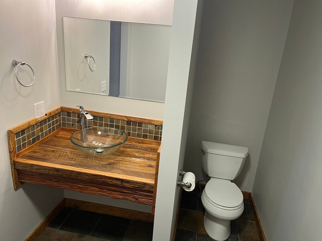 Master Bathroom - 136 Kingston St