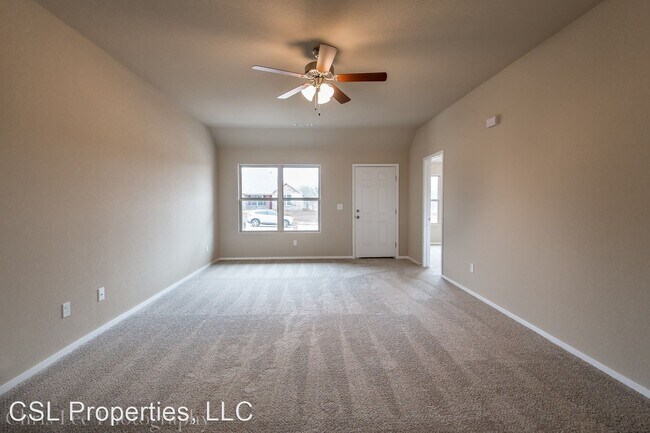 Building Photo - 4 br, 2 bath House - 2481 Double Bogey Lane