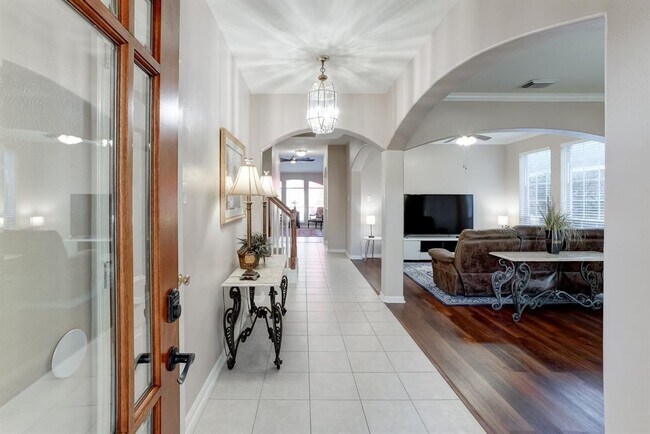 Building Photo - 13135 Yaupon Holly Ln