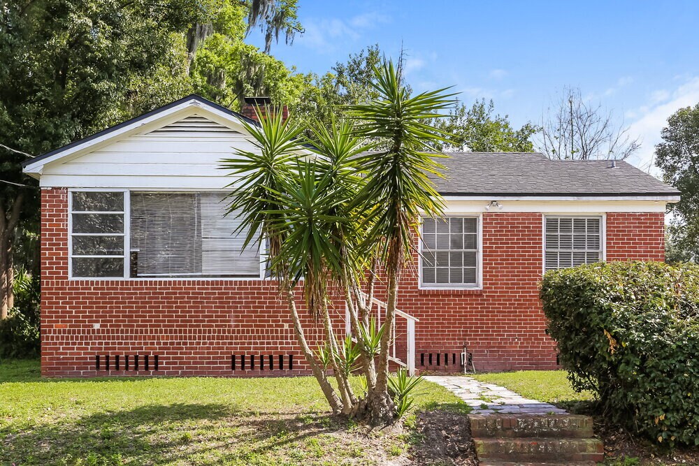 Foto principal - 8057 Oakwood St