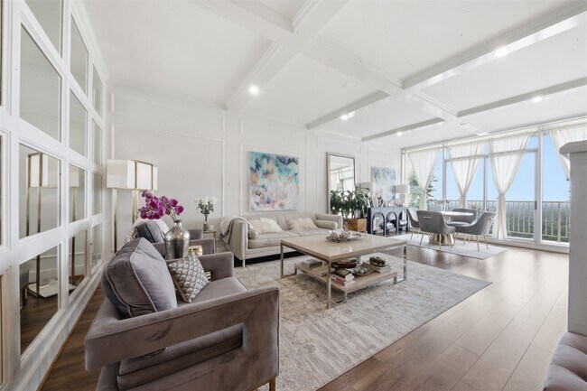 Foto del edificio - 121 N Post Oak Ln